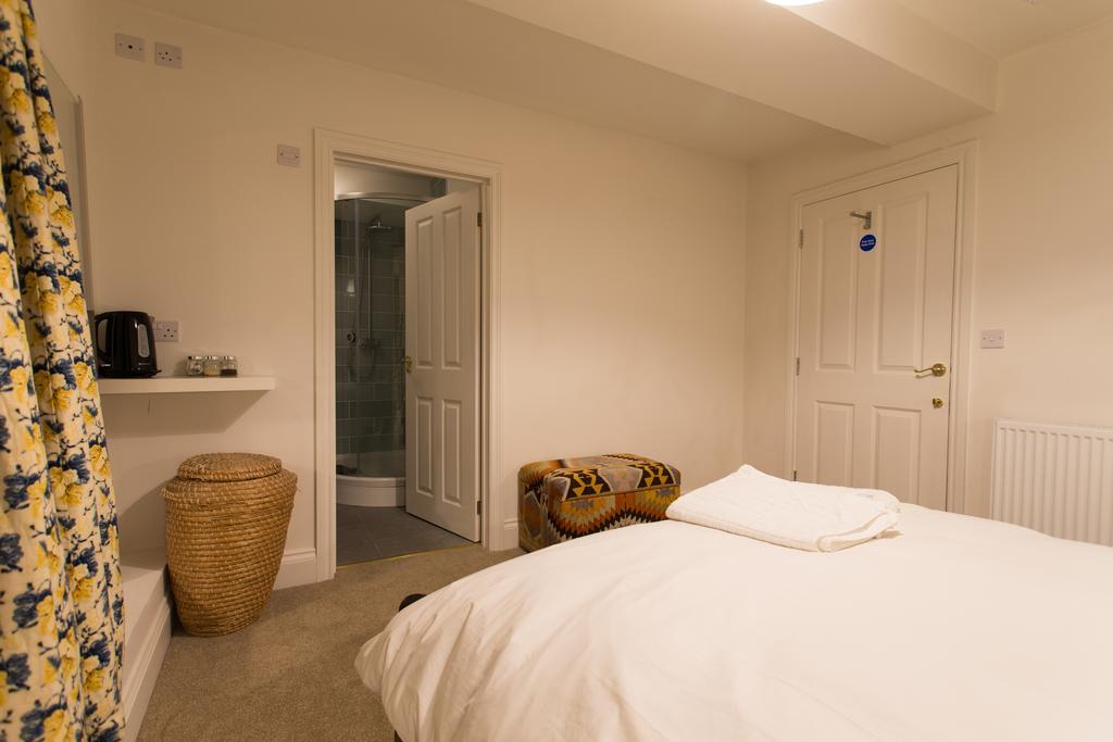 The Holford Arms Bed and Breakfast Tetbury Exterior foto