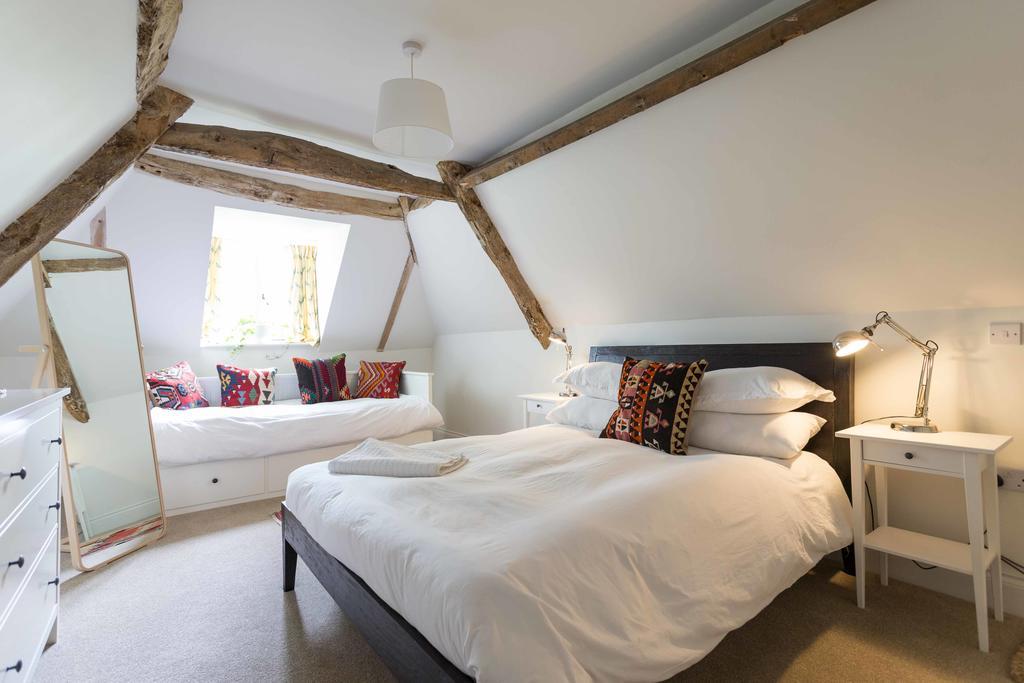 The Holford Arms Bed and Breakfast Tetbury Exterior foto